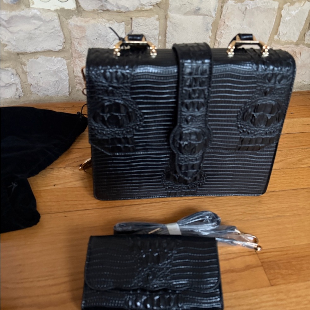 Black Croc-Embossed Structured Top-Handle Bag with Wallet - Picture 7 of 13